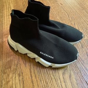 BALENCIAGA WOMENS/MENS SPEED RECYCLED KNIT SNEAKER IN BLACK/WHITE